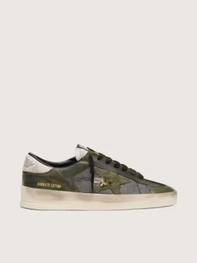 Modèle Stardan LTD pour homme en cuir blanc et vert olive, avec empiècement en maille noire et étoile en cuir jaune
