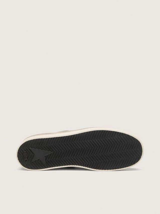 Modèle Stardan LTD pour homme en cuir blanc et vert olive, avec empiècement en maille noire et étoile en cuir jaune