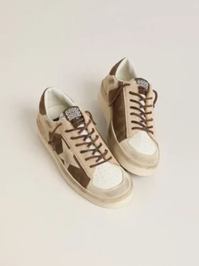 Modèle Stardan pour femme en daim vert militaire et cuir de poney beige, avec une étoile en daim beige