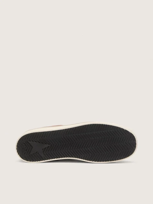 Modèle Stardan pour homme en cuir blanc et rouge brique avec une étoile en cuir laminé vert olive