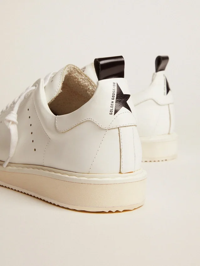 Modèle Starter pour homme en cuir avec étoile sur la languette du talon