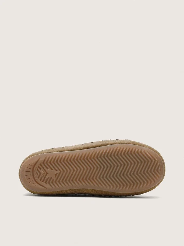 Modèle Tierra pour femme en daim kaki avec clous argentés