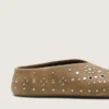 Modèle Tierra pour homme en daim kaki avec clous argentés