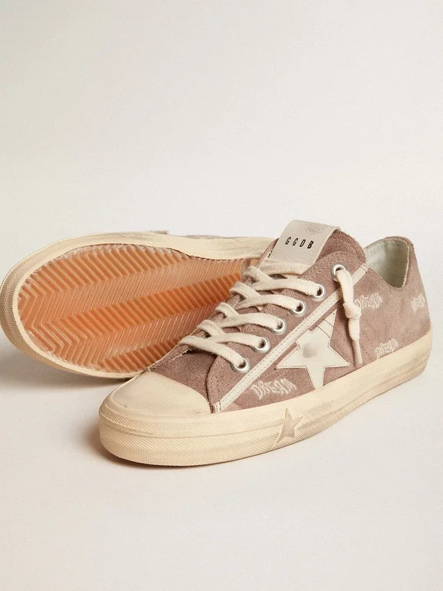 Modèle V-Star pour femme en daim gris tourterelle avec une étoile en cuir gris clair