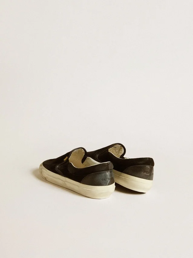 Modèle VCE Penstar pour femme en daim noir avec languette de talon en cuir noir