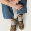 Modèle VCE Penstar pour homme en cuir de poney à imprimé léopard avec languette de talon en cuir noir