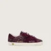 Modèle « Young Old School » en paillettes bordeaux avec étoile et languette au talon en daim bordeaux