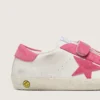 Modèle « Young Old School » en cuir crème avec étoile et empiècements en daim rose