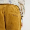 Pantalon chino pour garçons couleur tabac avec broderie