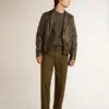 Pantalon chino vert militaire de la Golden Collection
