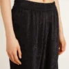 Pantalon de jogging noir pour femme à imprimé toile de Jouy ton sur ton