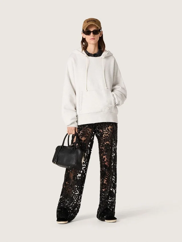 Pantalon en tulle pour femme avec broderie florale en paillettes noires