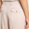 Pantalon pour femme en laine rose de coupe ajustée