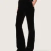 Pantalon évasé slim pour femme en velours de coton noir