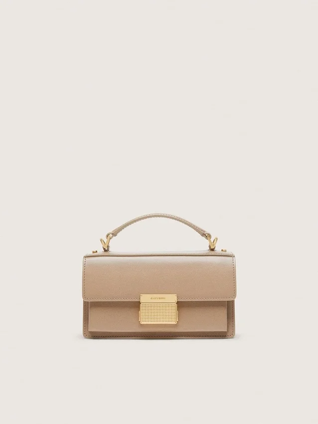 Petit sac Venezia en cuir beige à nervures avec détails dorés