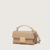 Petit sac Venezia en cuir beige à nervures avec détails dorés