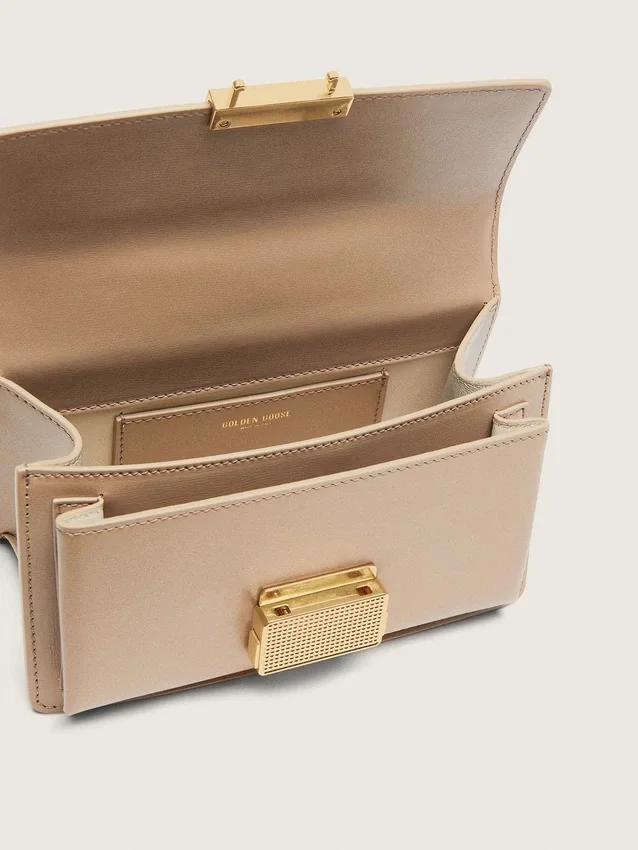Petit sac Venezia en cuir beige à nervures avec détails dorés