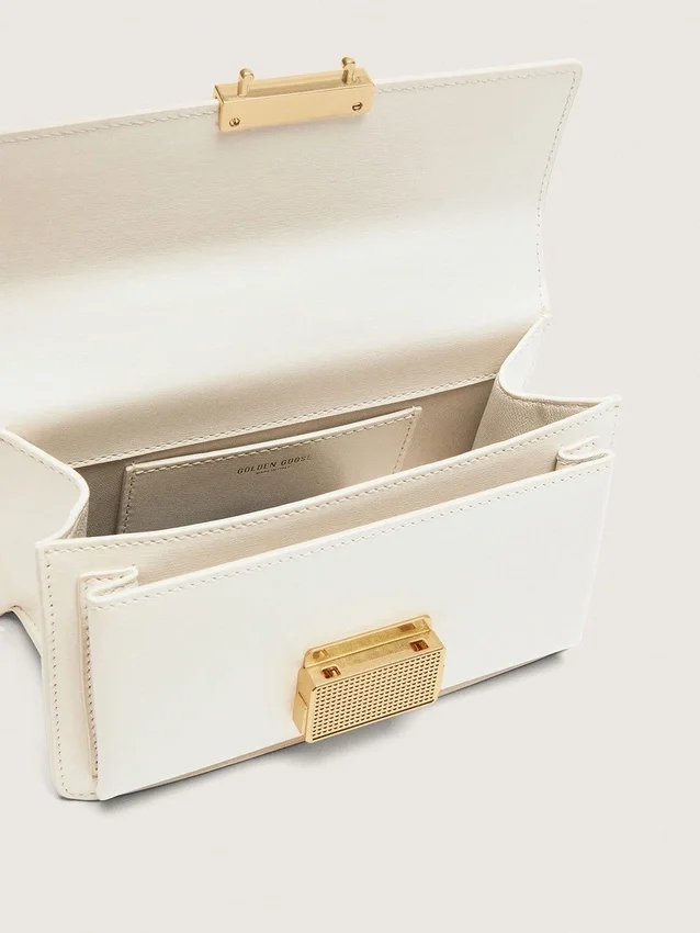 Petit sac Venezia en cuir gaufré couleur beurre avec détails dorés