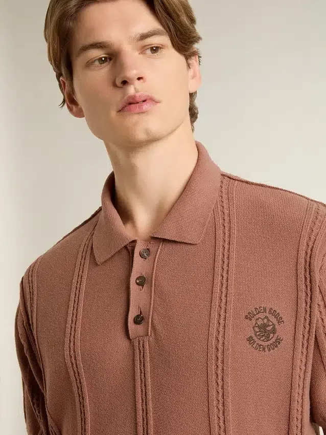 Polo pour homme couleur brique avec logo brodé.