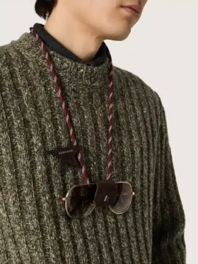 Porte-lunettes avec lacet de randonnée en cuir rayé bordeaux et blanc et deux clips floraux