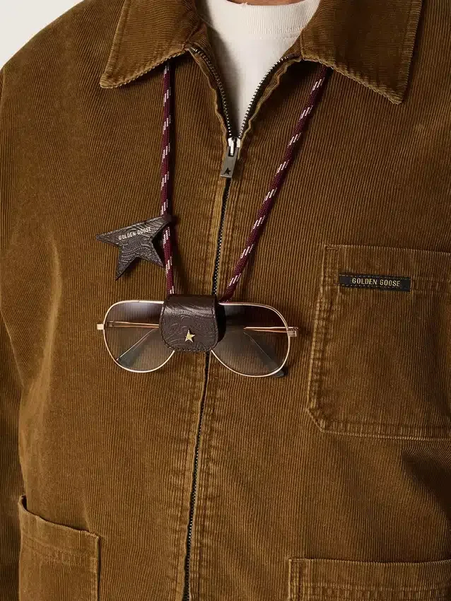 Porte-lunettes avec lacet de randonnée en cuir rayé bordeaux et blanc et deux clips floraux