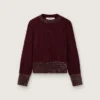 Pull à col rond pour femme en laine bordeaux avec broderie en strass