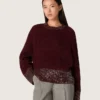 Pull à col rond pour femme en laine bordeaux avec broderie en strass