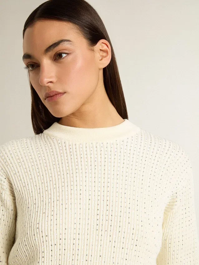 Pull à col rond pour femme en laine mérinos blanche entièrement recouvert de cristaux