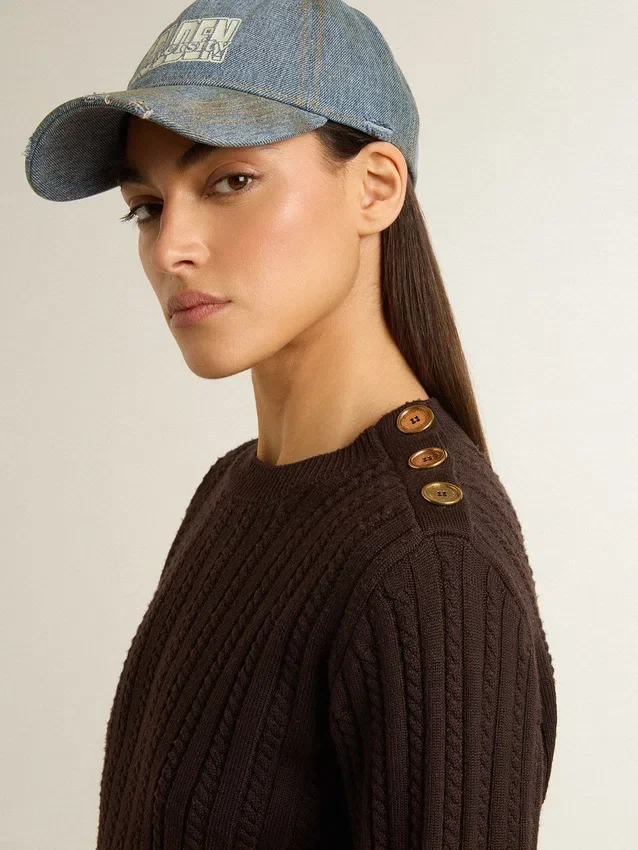 Pull à col rond pour femme en mélange de laine avec boutons dorés