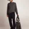 Pull à col rond pour homme en coton gris foncé avec logo dans le dos
