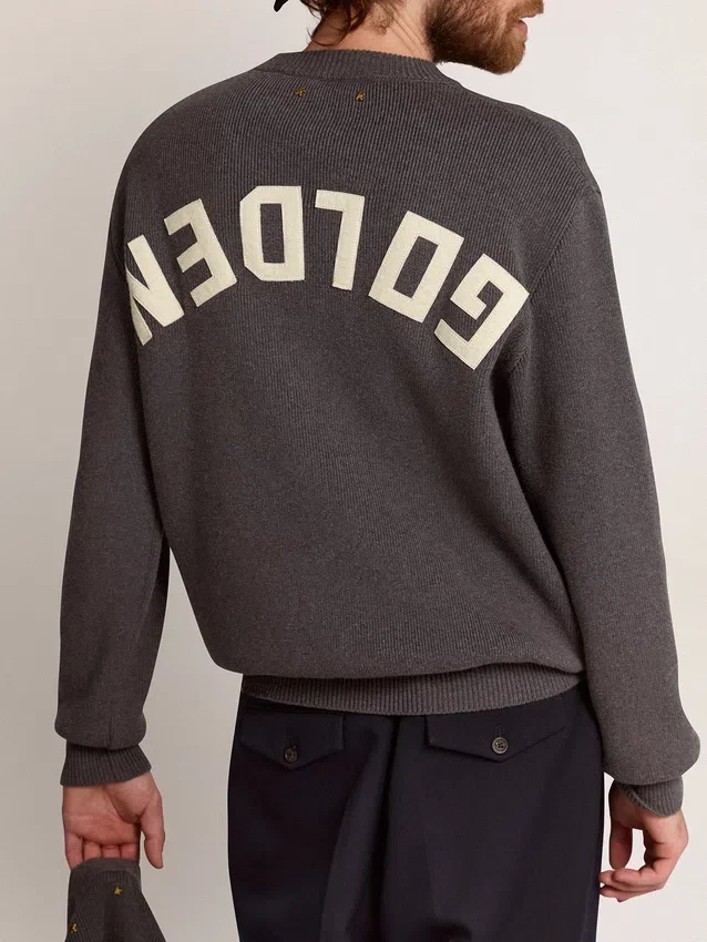 Pull à col rond pour homme en coton gris foncé avec logo dans le dos