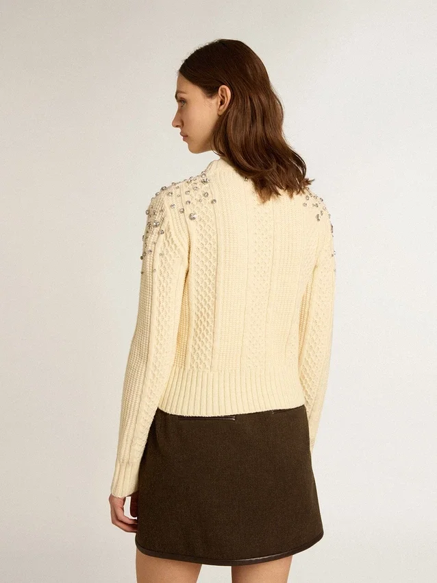 Pull court pour femme, effet « worn-white », orné de cristaux décoratifs