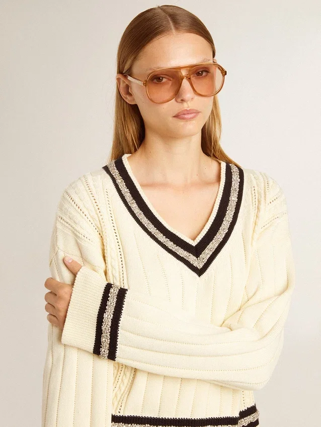 Pull court pour femme à motif torsadé, avec bords-côtes bleus et cristaux