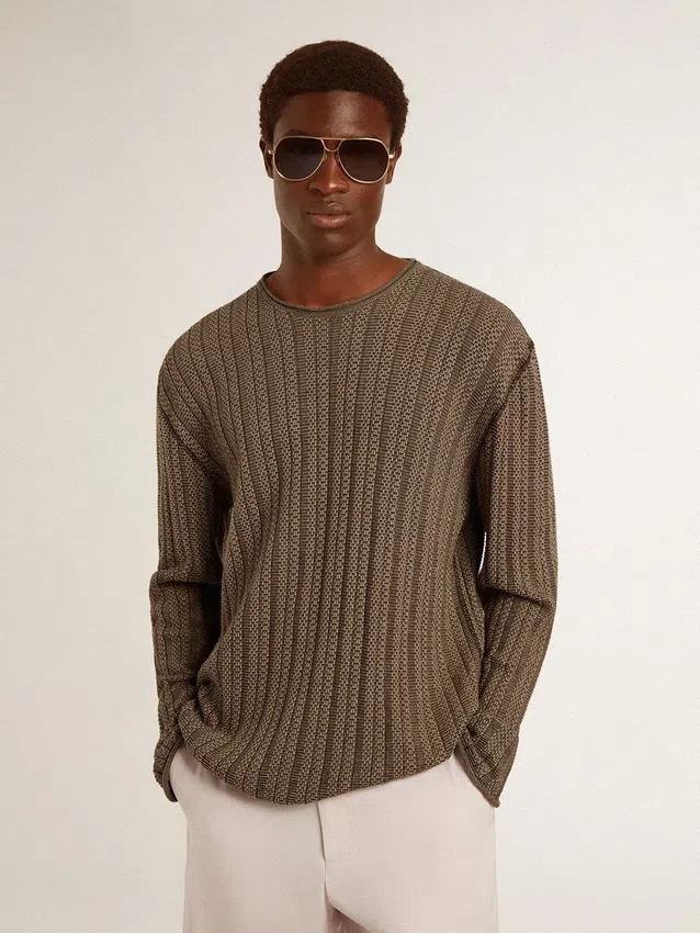 Pull pour homme couleur travertin avec inscription « Golden » en patch dans le dos