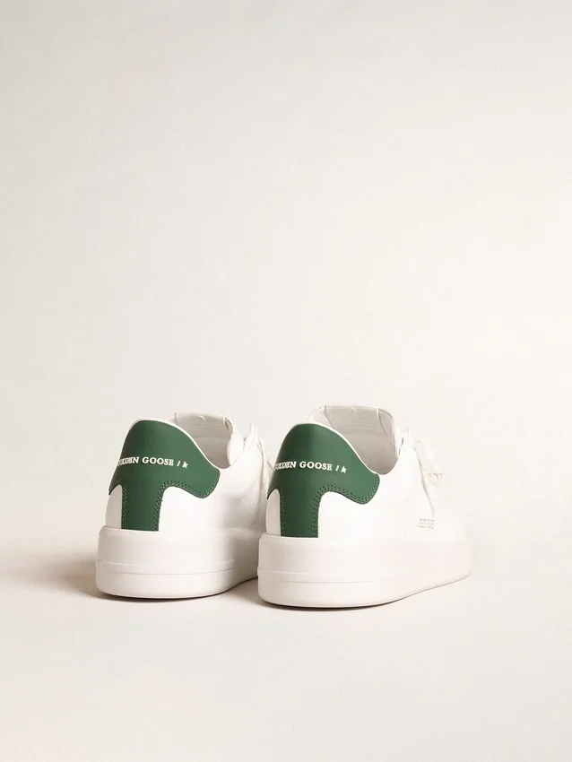 Purestar avec étoile blanche d’origine biologique et languette de talon en cuir vert mat