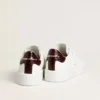 Purestar pour homme avec étoile en cuir blanc et languette de talon en cuir bordeaux imprimé croco