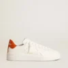 Purestar pour homme avec étoile en cuir blanc et languette de talon orange