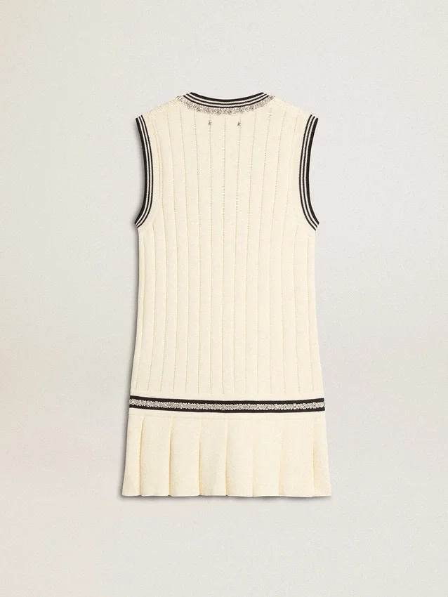 Robe-débardeur en coton blanc délavé pour femme, avec bordures côtelées bleu foncé et cristaux
