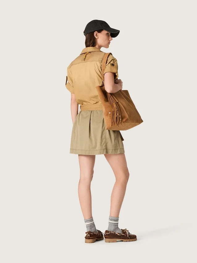 Robe safari pour femme en coton beige et vert militaire avec de grandes poches