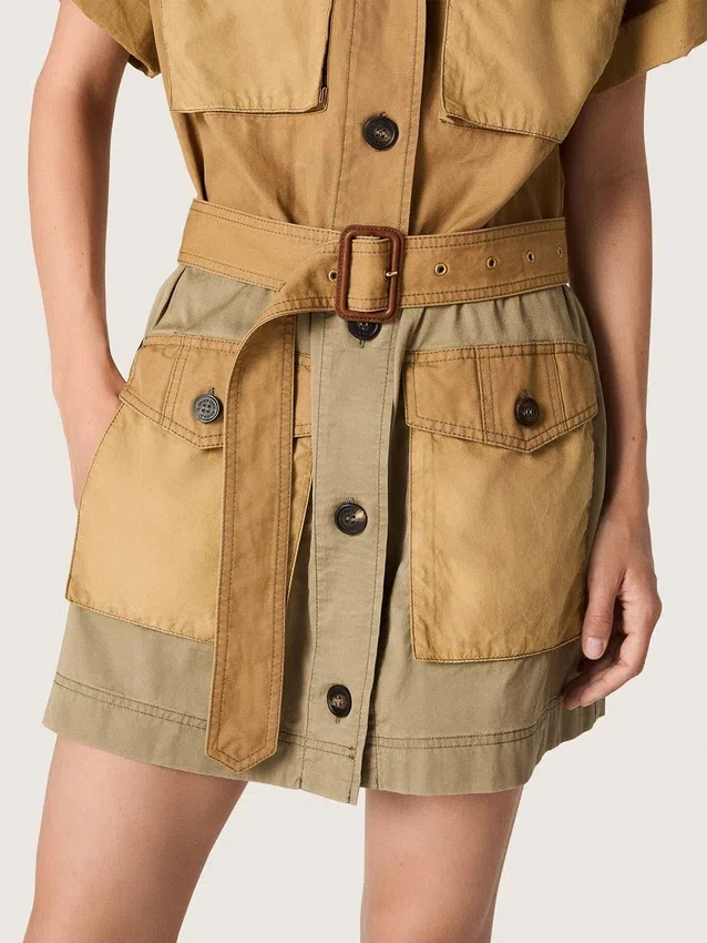 Robe safari pour femme en coton beige et vert militaire avec de grandes poches