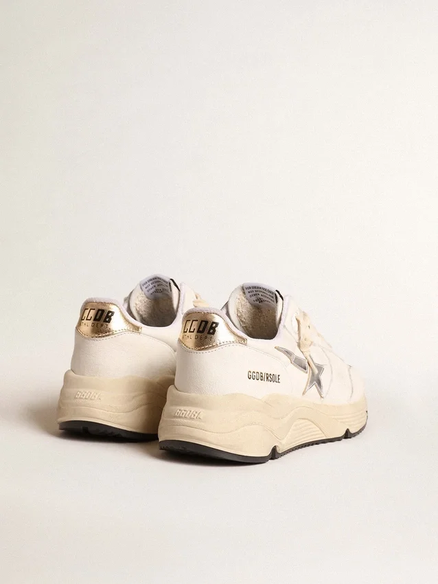 Running Sole en cuir nappa avec étoile argentée et languette de talon en cuir doré