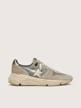 Running Sole en daim gris avec étoile blanche et languette de talon blanche