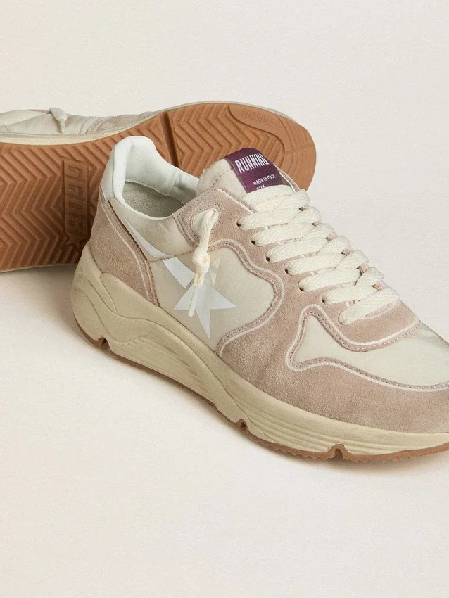 Running Sole pour femme en nylon et daim, ornée d’une étoile imprimée argentée et d’une languette en cuir au talon
