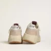 Running Sole pour femme en nylon et daim, ornée d’une étoile imprimée argentée et d’une languette en cuir au talon
