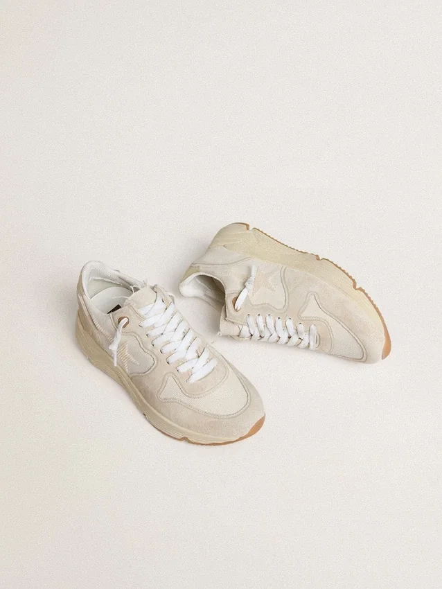 Running Sole pour femme en toile avec étoile beige et languette de talon en cuir métallisé platine