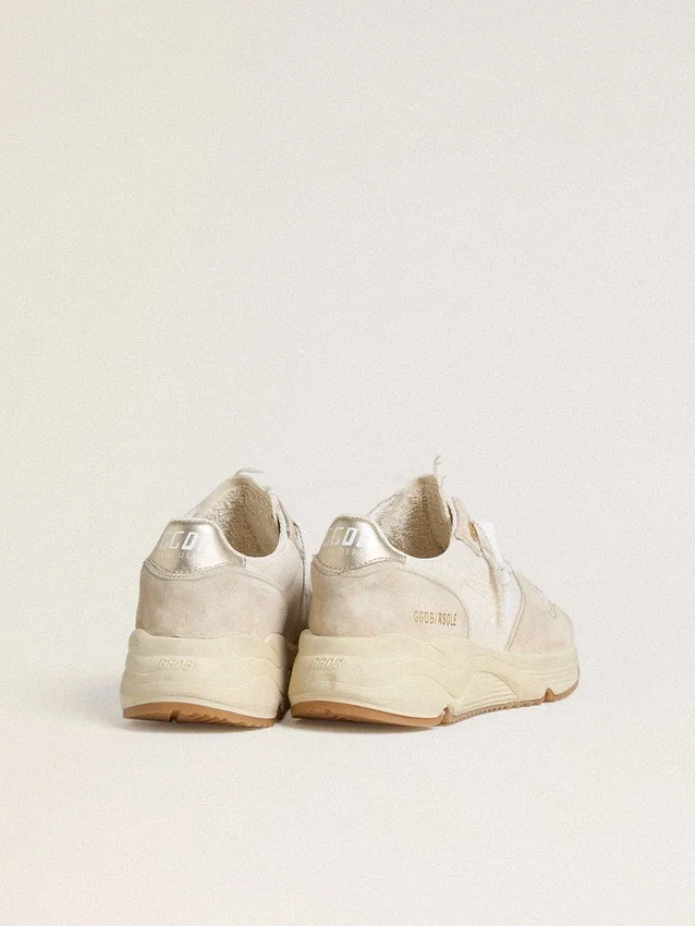 Running Sole pour femme en toile avec étoile beige et languette de talon en cuir métallisé platine