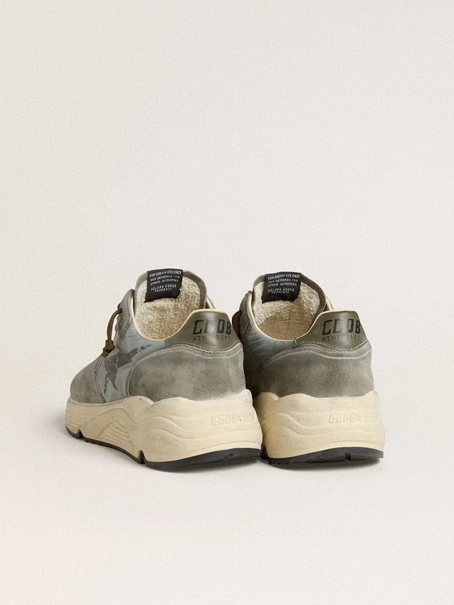 Running Sole pour homme en nylon bleu clair avec étoile noire et languette de talon en cuir vert