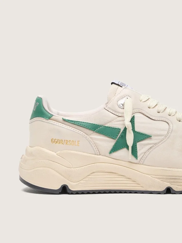 Running Sole pour homme en nylon crème et cuir, avec étoile en cuir vert