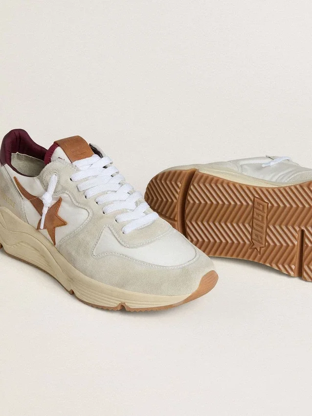 Running Sole pour homme en nylon et daim, ornée d’une étoile en cuir marron et d’une languette de talon en cuir bordeaux