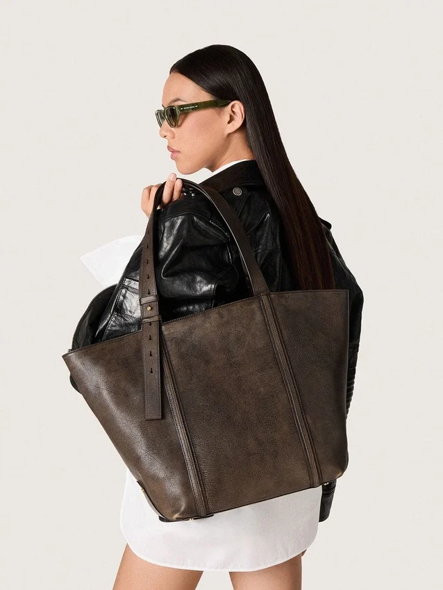 Sac East West 24/7 en cuir vieilli marron foncé